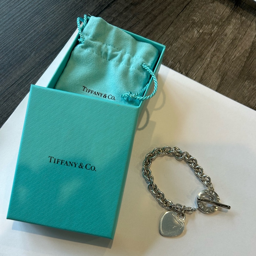 Tiffany toggle bracelet with box